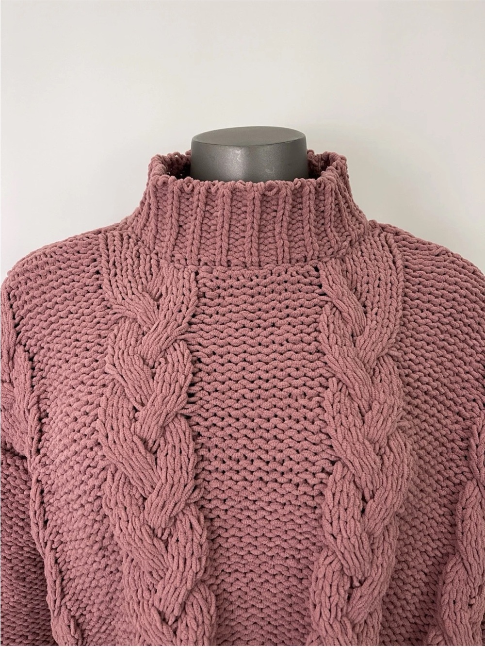 Altar'd State Dusty Rose Cropped Cable Turtleneck Sweater - Picture 4 of 8